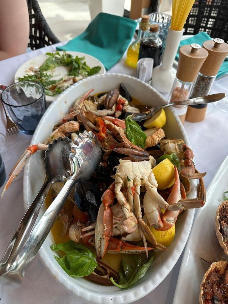 Stephen Seaside Hotel Dhërmi Екстериор снимка